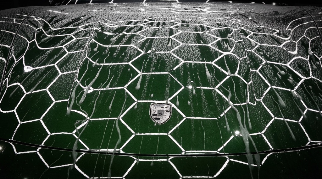 ポルシェ｜パナメーラ｜ボンネット洗車｜コーティング｜京都