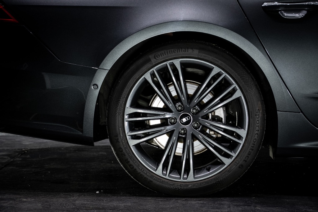 アウディ｜A7｜板金塗装｜京都