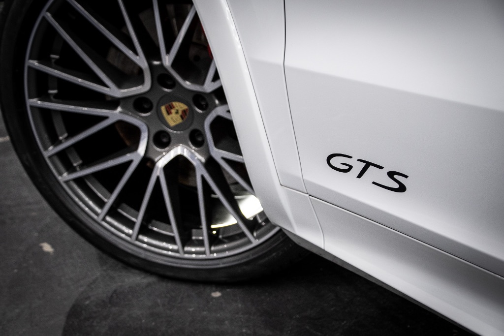 ポルシェ｜カイエンGTS｜板金塗装｜京都