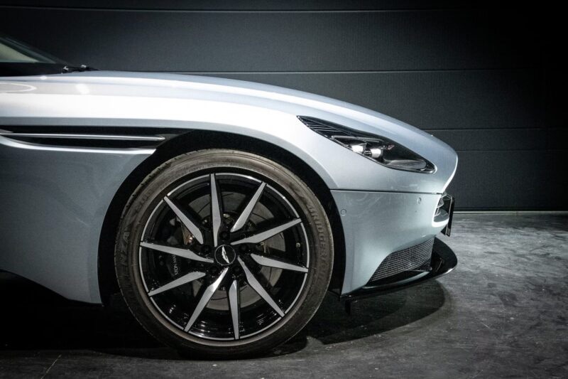 アストンマーチン｜DB11｜中古車販売｜京都