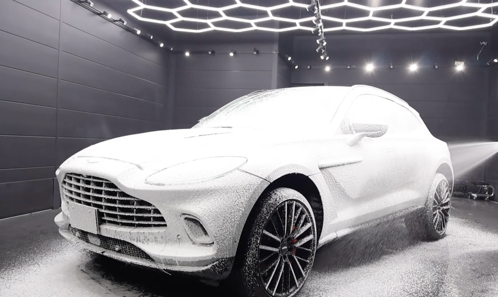 アストンマーチン｜DBX｜手洗い洗車｜京都