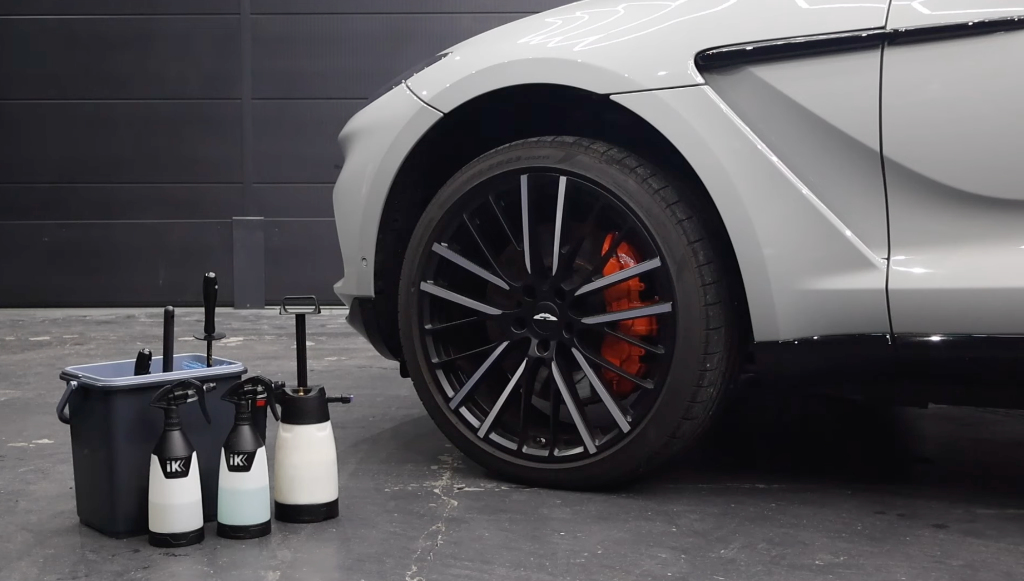 アストンマーチン｜DBX｜手洗い洗車｜京都