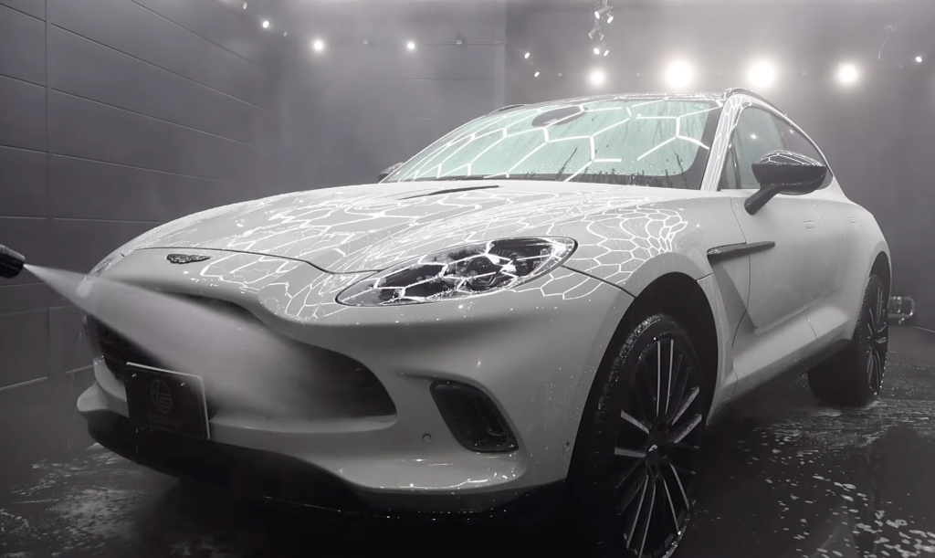 アストンマーチン｜DBX｜手洗い洗車｜京都