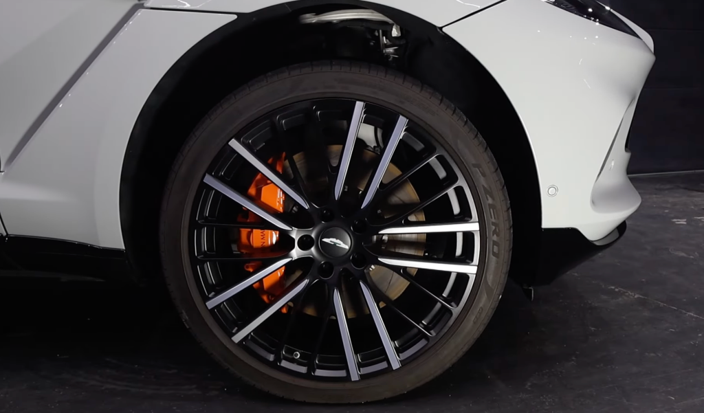 アストンマーチン｜DBX｜手洗い洗車｜京都