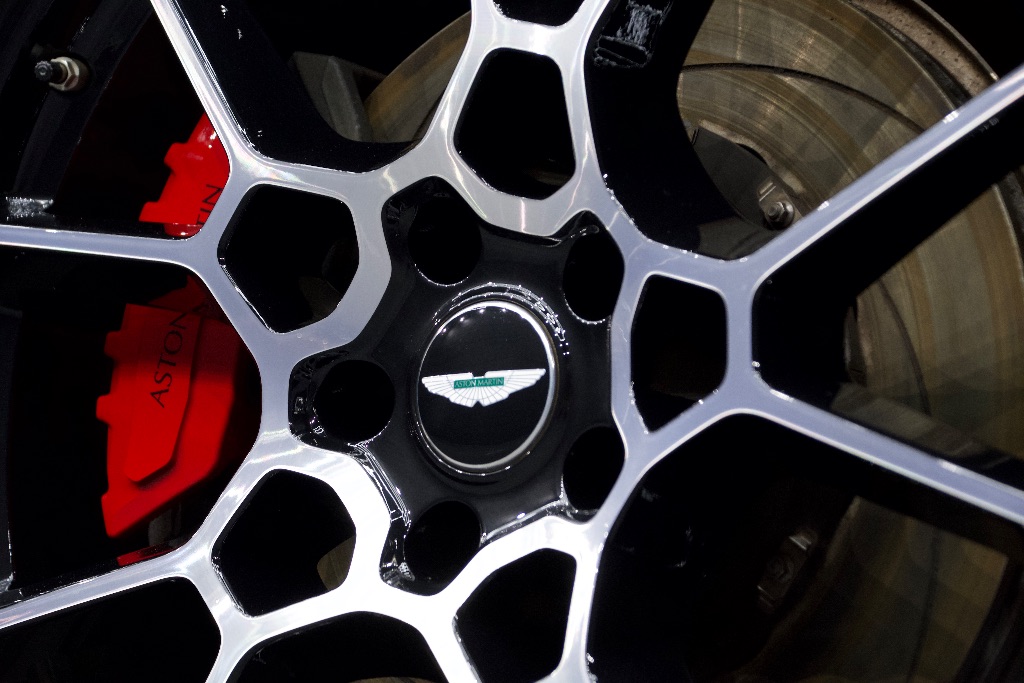 アストンマーティン｜DBX｜カスタム｜京都