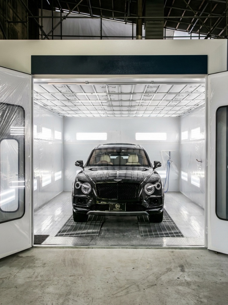 BESPOKE CENTER｜ベントレー・ベンテイガ｜塗装ブース｜京都