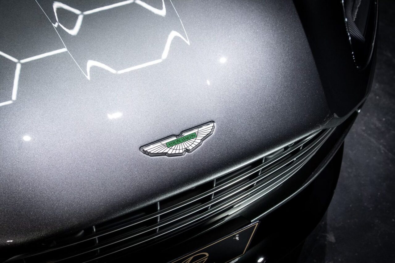 LINE_ALBUM_(編集済み) DB11 コーティングメンテナンス_241217_17