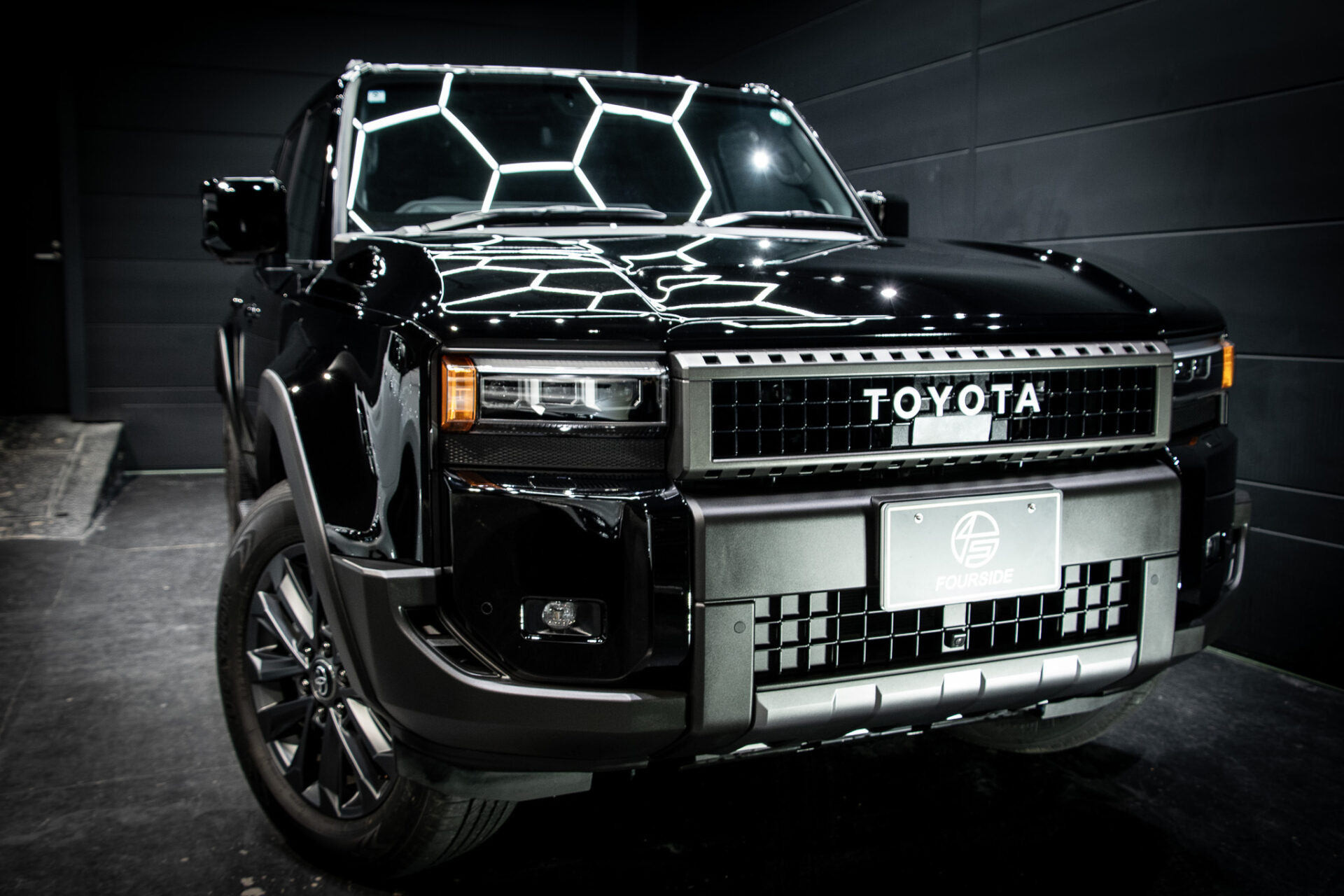 セラミックコーティング [ TOYOTA | LAND CRUISER250 ] - 京都の高級車