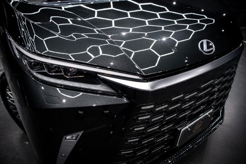 LEXUS | LM