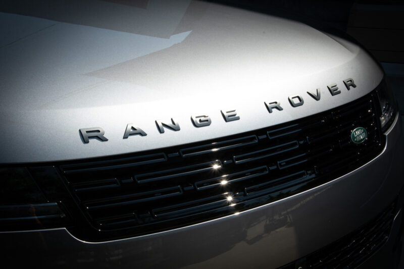 LAND ROVER ｜ RANGE ROVER SPORTS