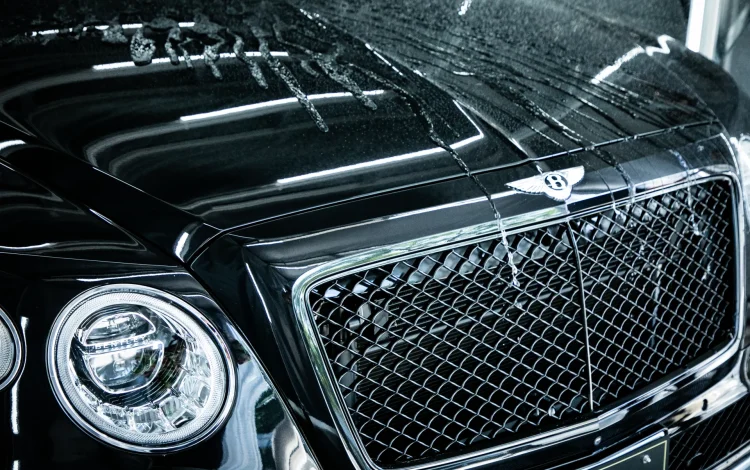 プロテクションフィルムとガラスコーティングの決定的な違いとは？愛車を守る最適な選択肢を徹底解説