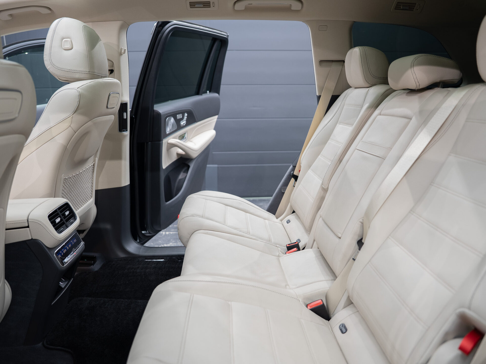 メルセデス・ベンツ GLS|京都|FOURSIDE
