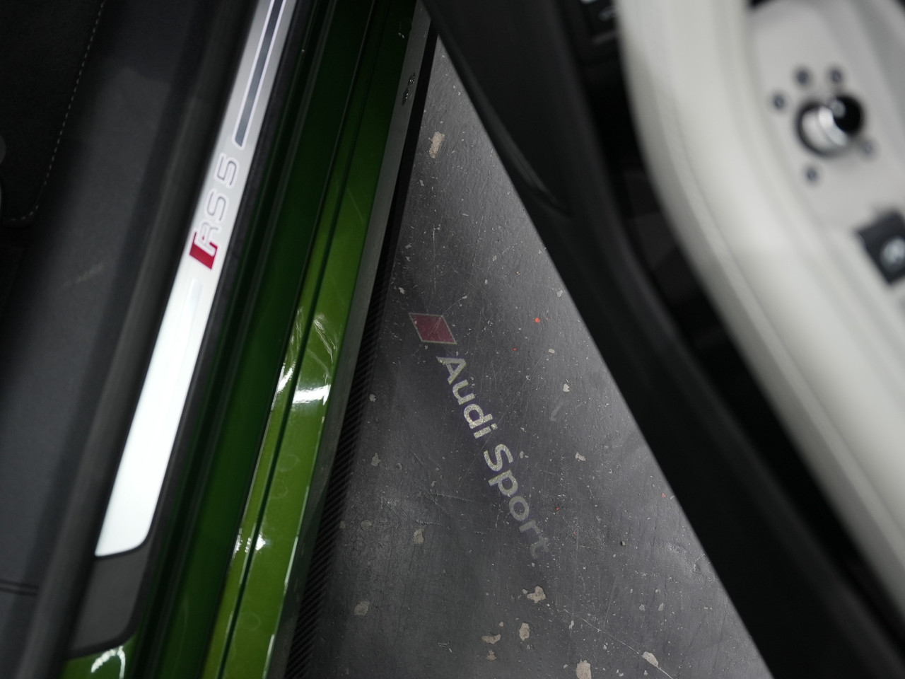 アウディ RS5スポーツバック 2.9クワトロ コラム FOURSIDE京都 63