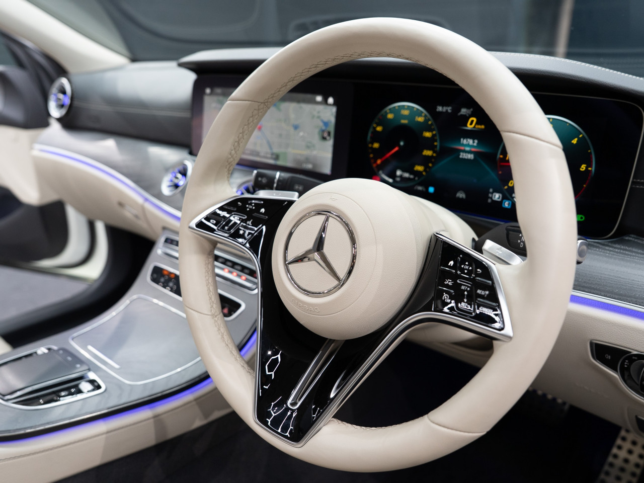 メルセデス・ベンツ CLS220dスポーツエクスクルーシブパッケージ コラム FOURSIDE京都 29