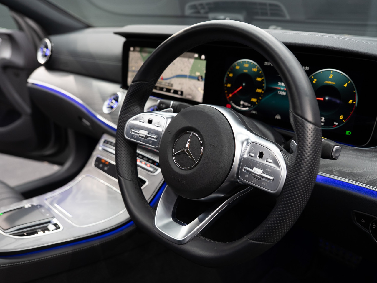 メルセデス・ベンツ CLS220dスポーツエクスクルーシブパッケージ コラム FOURSIDE京都 29