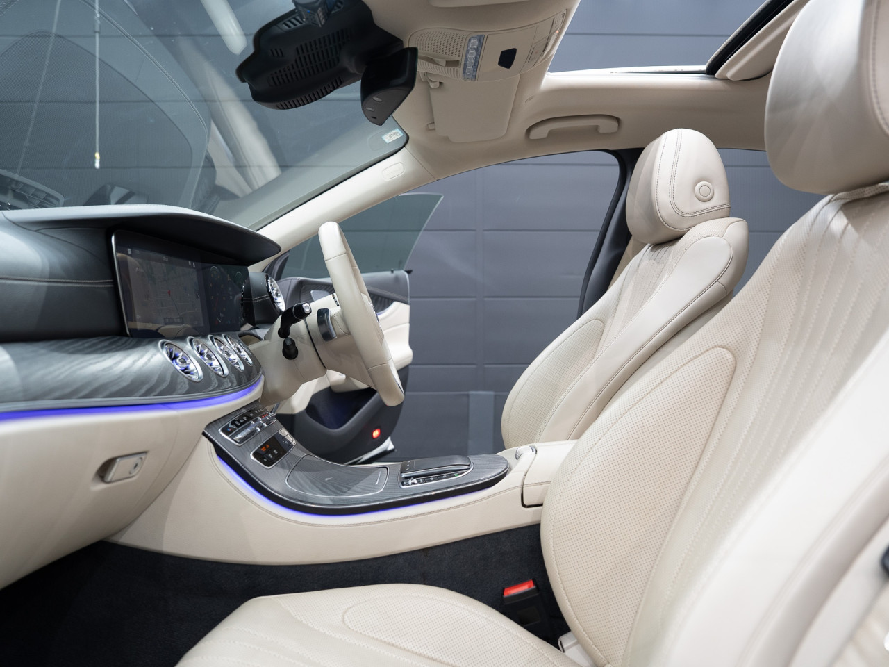 メルセデス・ベンツ CLS220dスポーツエクスクルーシブパッケージ コラム FOURSIDE京都 34