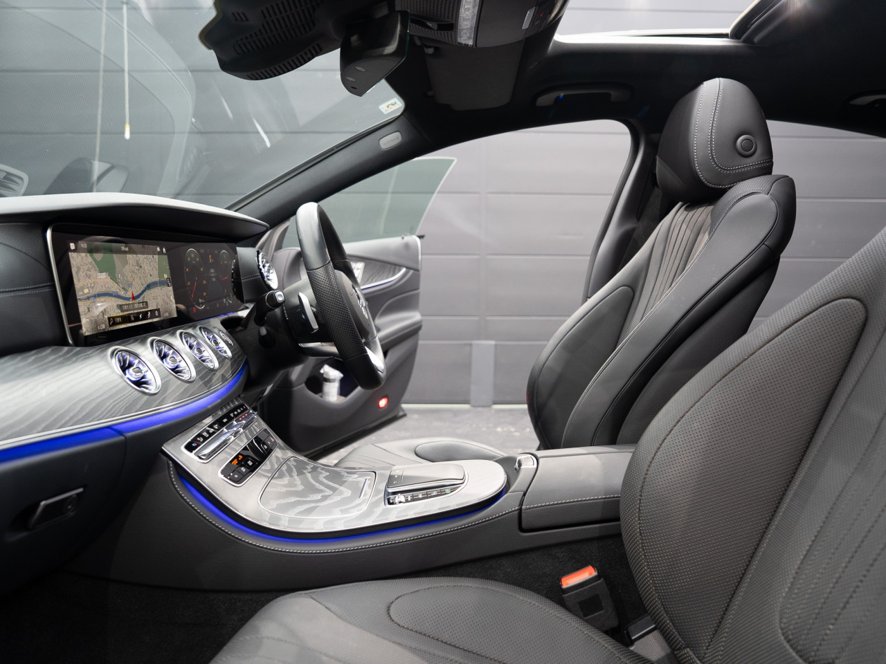 メルセデス・ベンツ CLS220dスポーツエクスクルーシブパッケージ コラム FOURSIDE京都 34