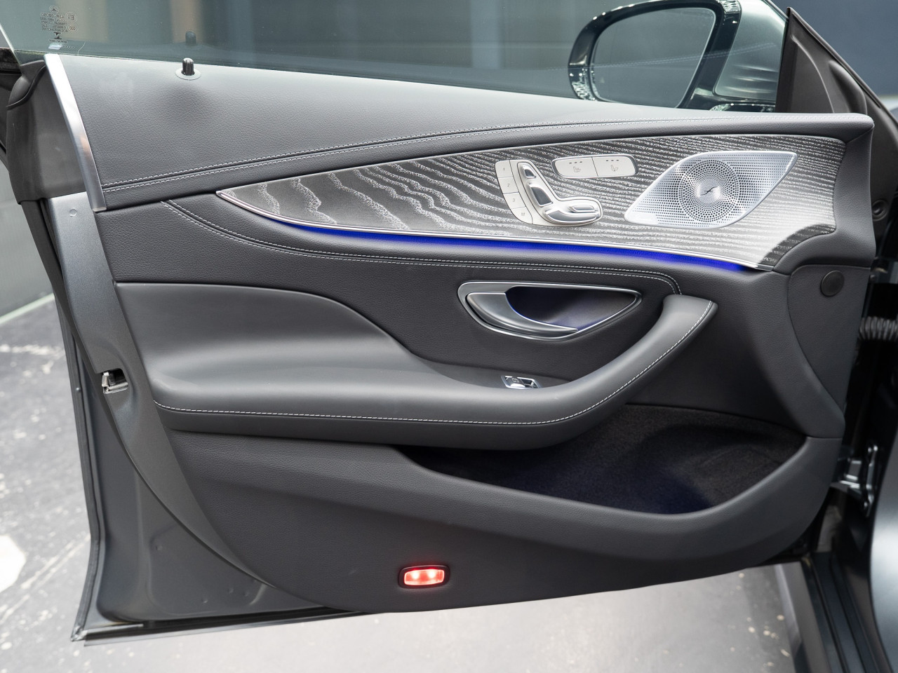 メルセデス・ベンツ CLS220dスポーツエクスクルーシブパッケージ コラム FOURSIDE京都 35