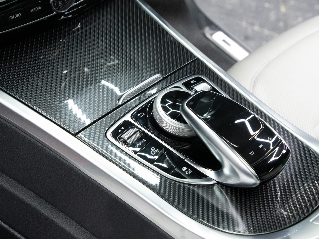 メルセデス・ベンツ G400d_AMGラインエディションマグノブラック コラム FOURSIDE京都 31