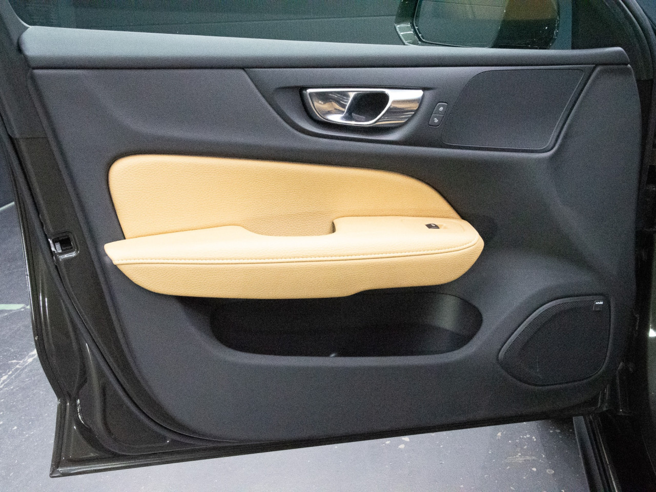 ボルボ V60クロスカントリー T5_AWD コラム FOURSIDE京都 35