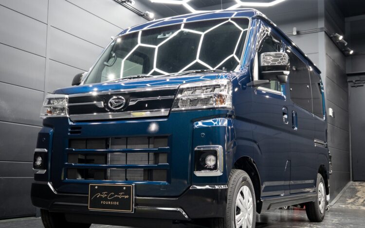 新車のクリア感を守る研磨、そのセンスと勘