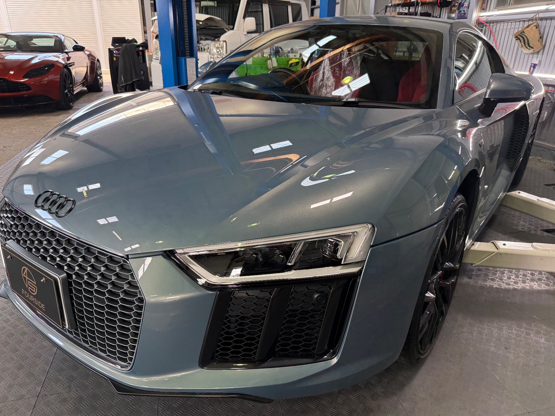 アウディ R8|板金塗装|京都