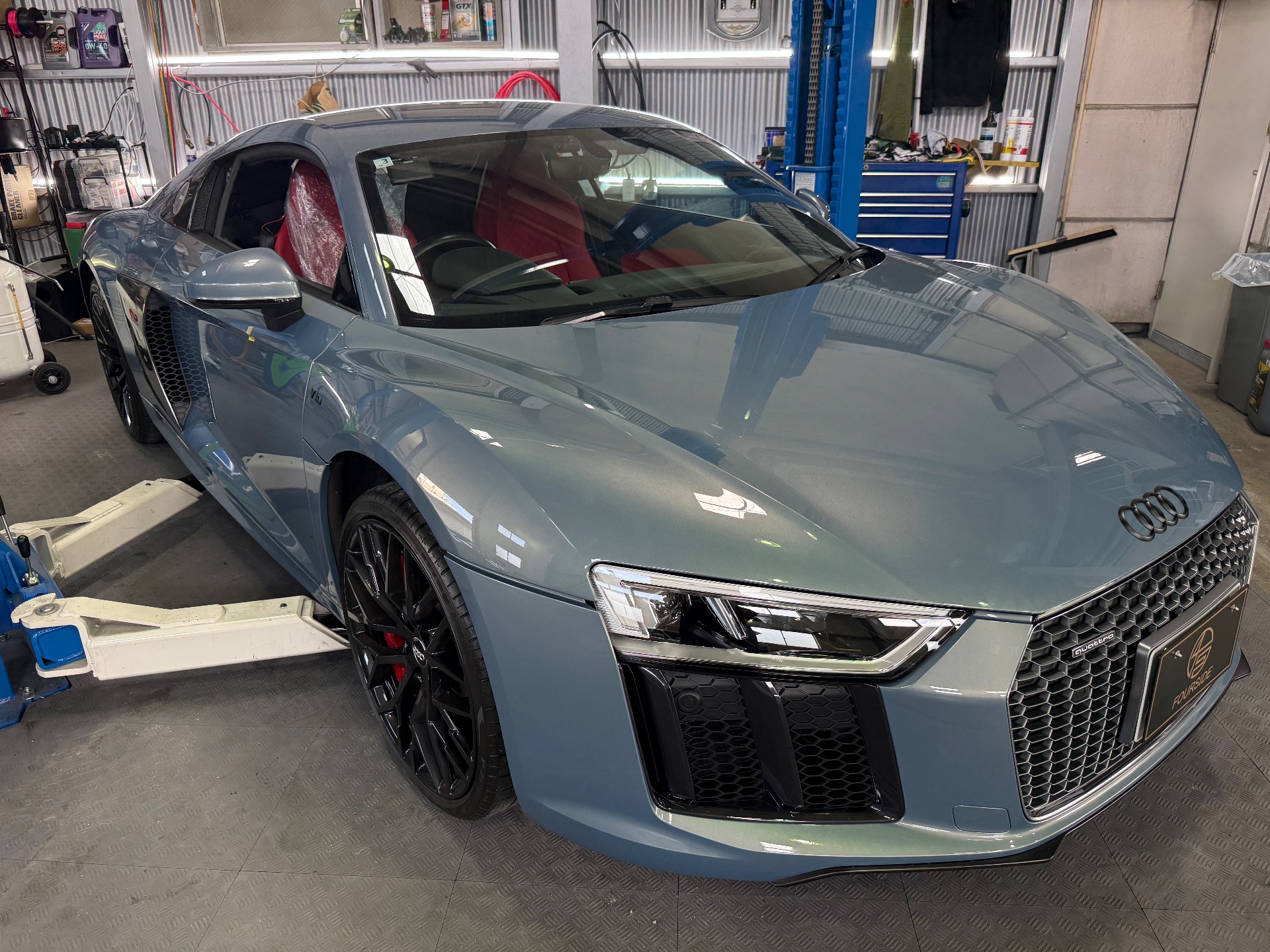 アウディ R8|板金塗装|京都