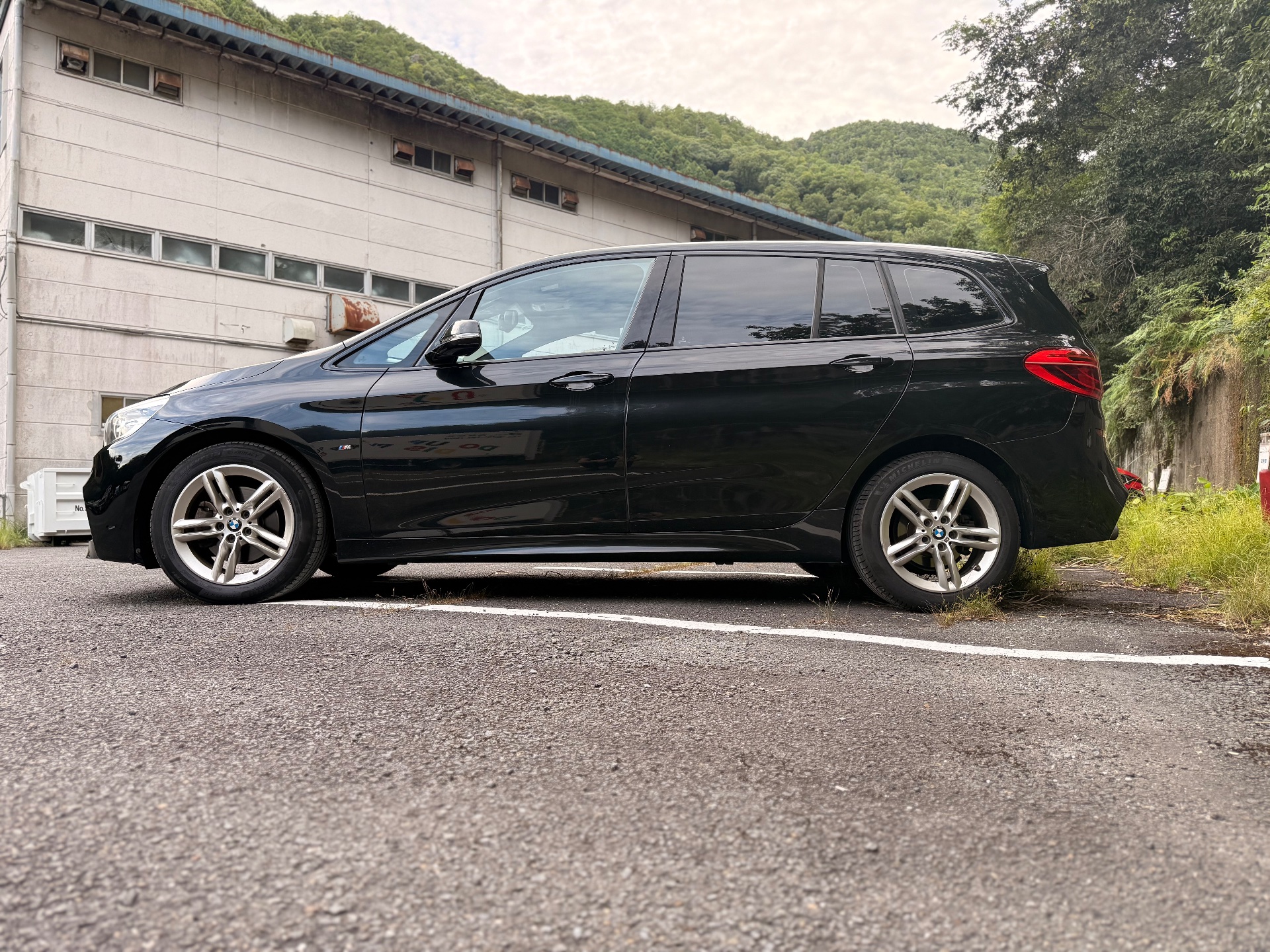 BMW|218d_xDriveグランツアラーMスポーツ|板金塗装|京都