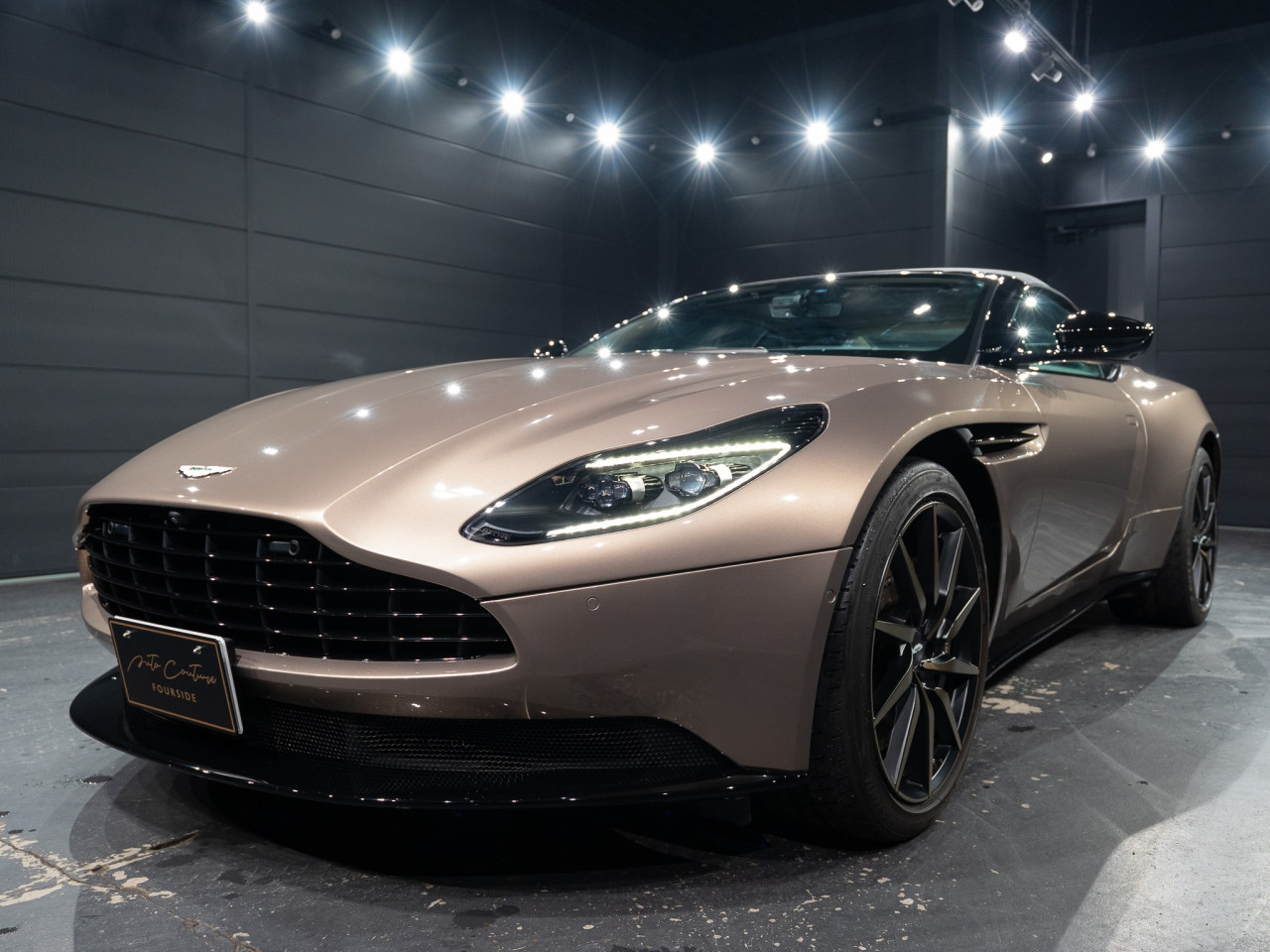 アストンマーティン DB11 ヴォランテV8 コラム FOURSIDE京都 17