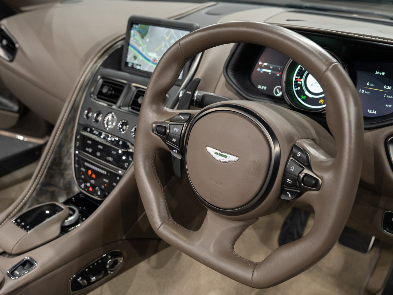 アストンマーティン DB11 ヴォランテV8 コラム FOURSIDE京都 29