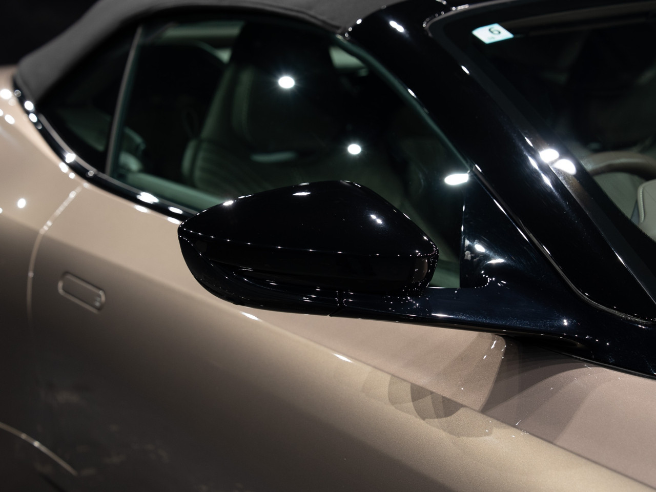 アストンマーティン DB11 ヴォランテV8 コラム FOURSIDE京都 51