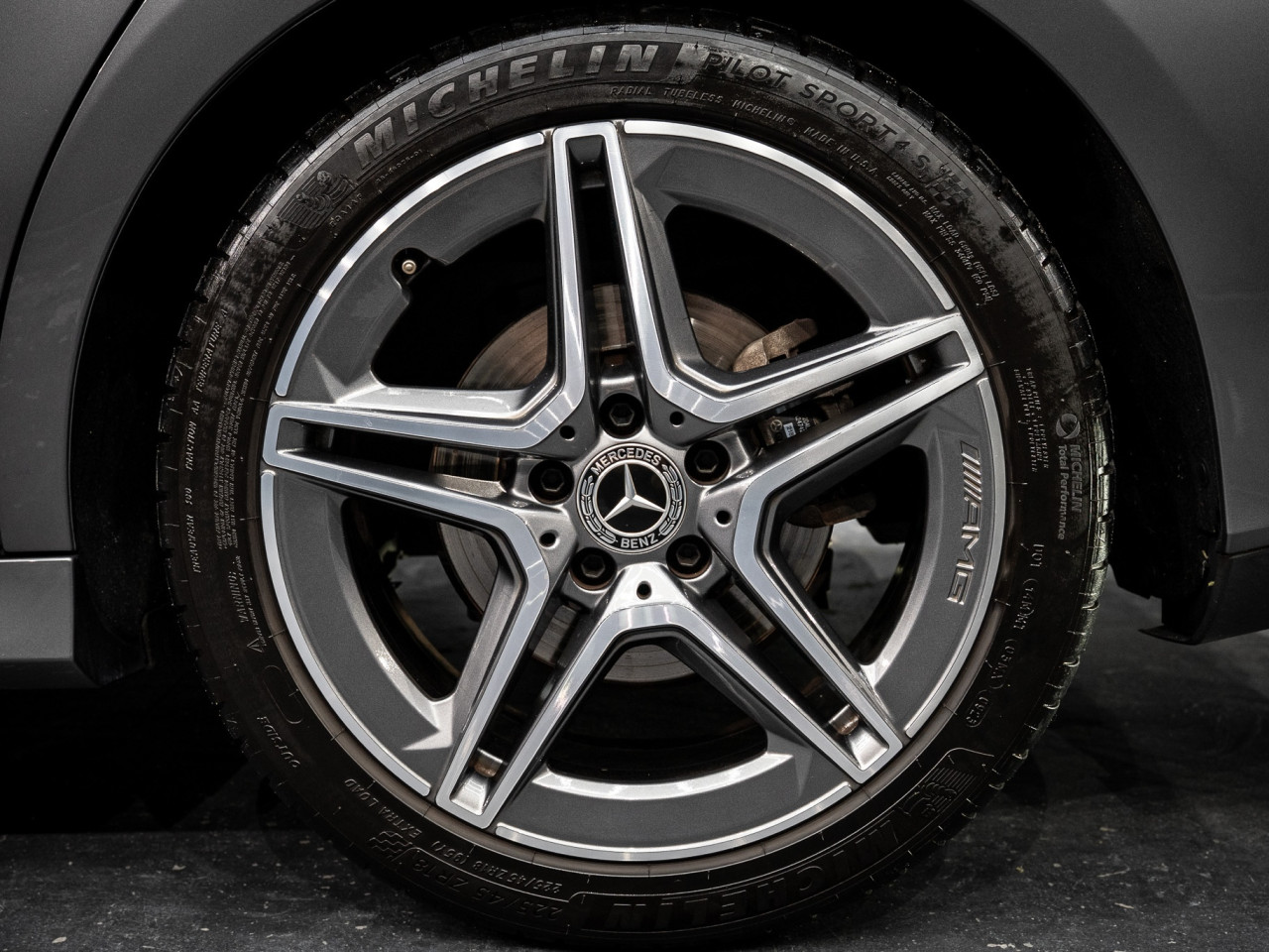 メルセデス・ベンツ CLA200dシューティングブレークAMGライン コラム FOURSIDE京都 15