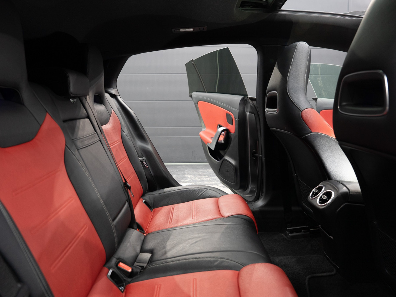 メルセデス・ベンツ CLA200dシューティングブレークAMGライン コラム FOURSIDE京都 37