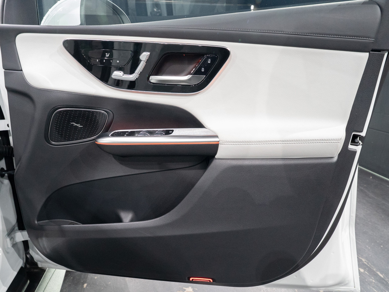 メルセデス・ベンツ GLC220d_4マチッククーペAMGラインパッケ コラム FOURSIDE京都 33