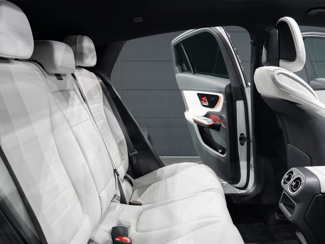 メルセデス・ベンツ GLC220d_4マチッククーペAMGラインパッケ コラム FOURSIDE京都 37