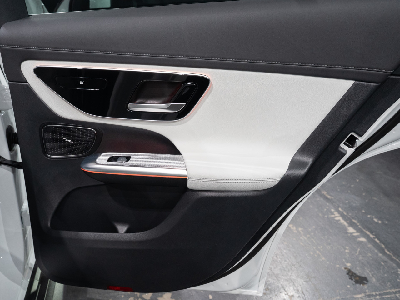 メルセデス・ベンツ GLC220d_4マチッククーペAMGラインパッケ コラム FOURSIDE京都 38