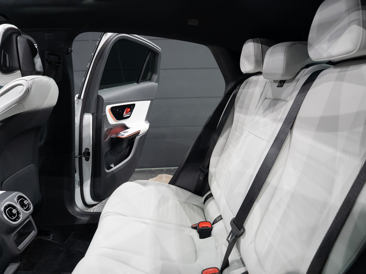メルセデス・ベンツ GLC220d_4マチッククーペAMGラインパッケ コラム FOURSIDE京都 39