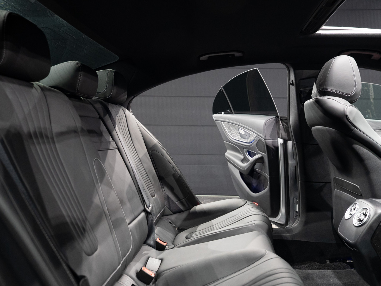 メルセデス・ベンツ CLS220dスポーツエクスクルーシブパッケージ コラム FOURSIDE京都 37