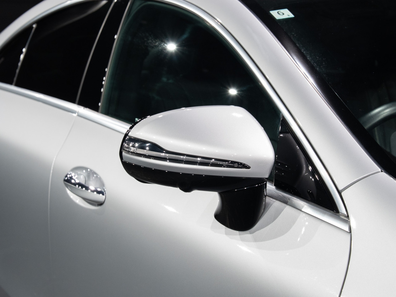 メルセデス・ベンツ CLS220dスポーツエクスクルーシブパッケージ コラム FOURSIDE京都 51