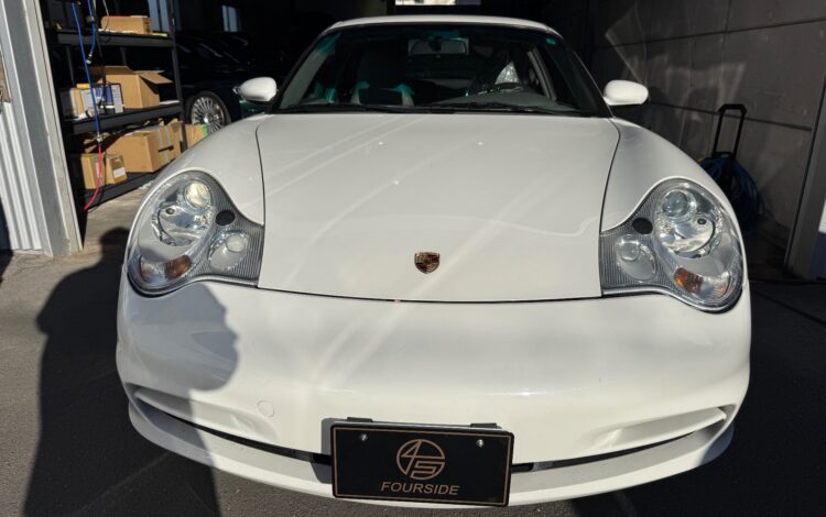 ポルシェ 911カブリオレ 左ストップ球交換 ― 小さな光がもたらす安心という価値